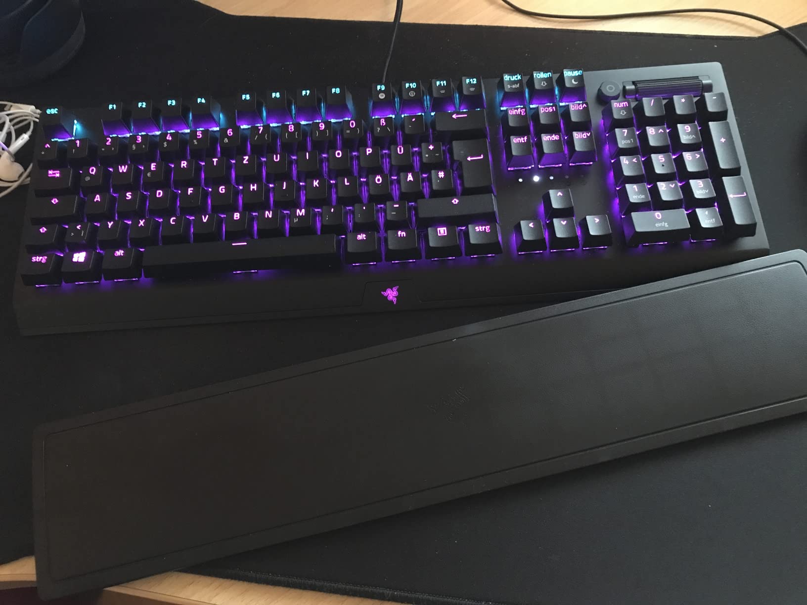 Excellent clavier, bruyant comme prévu