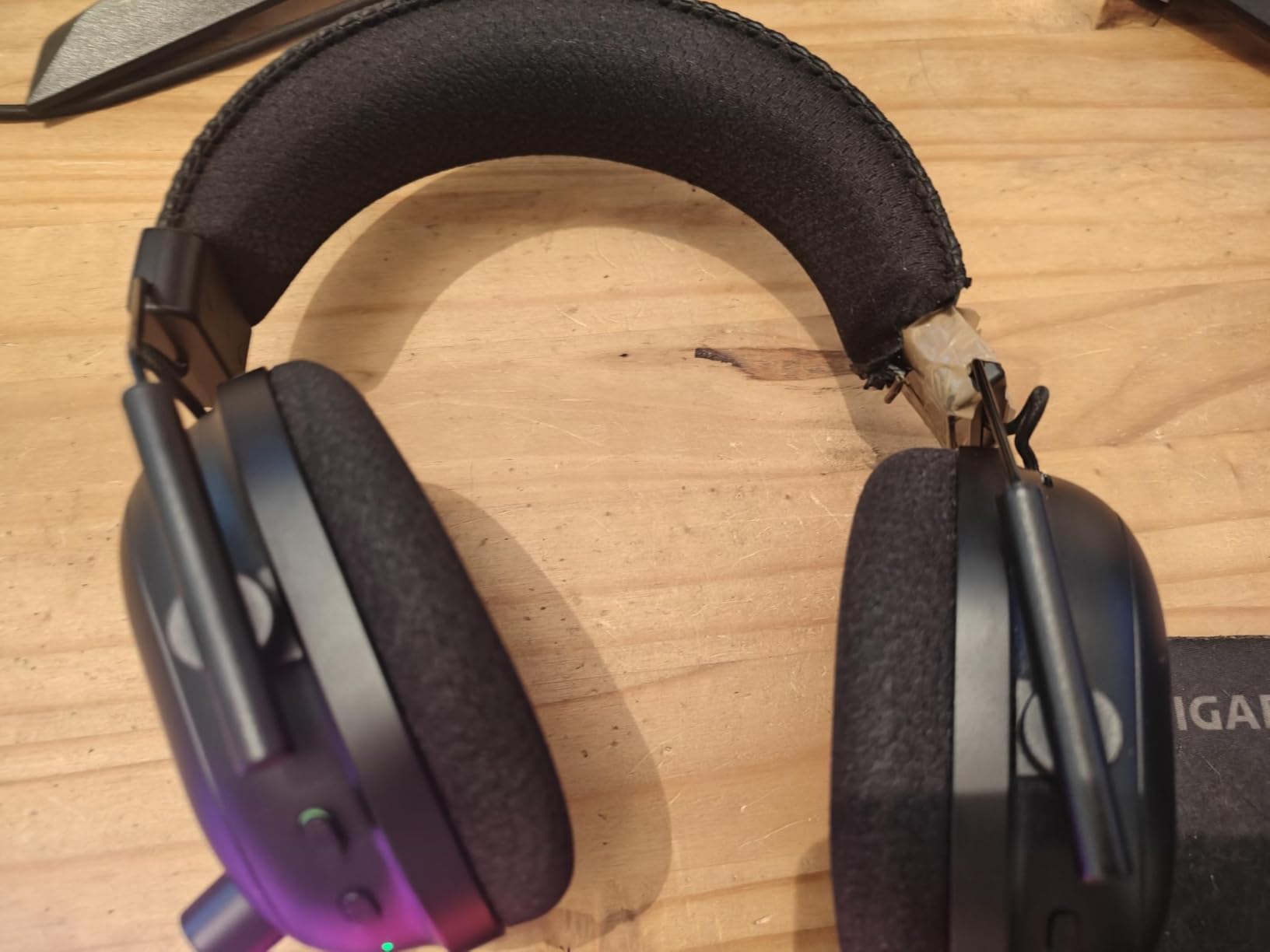 Très bon casque, apprendre Synapse requis