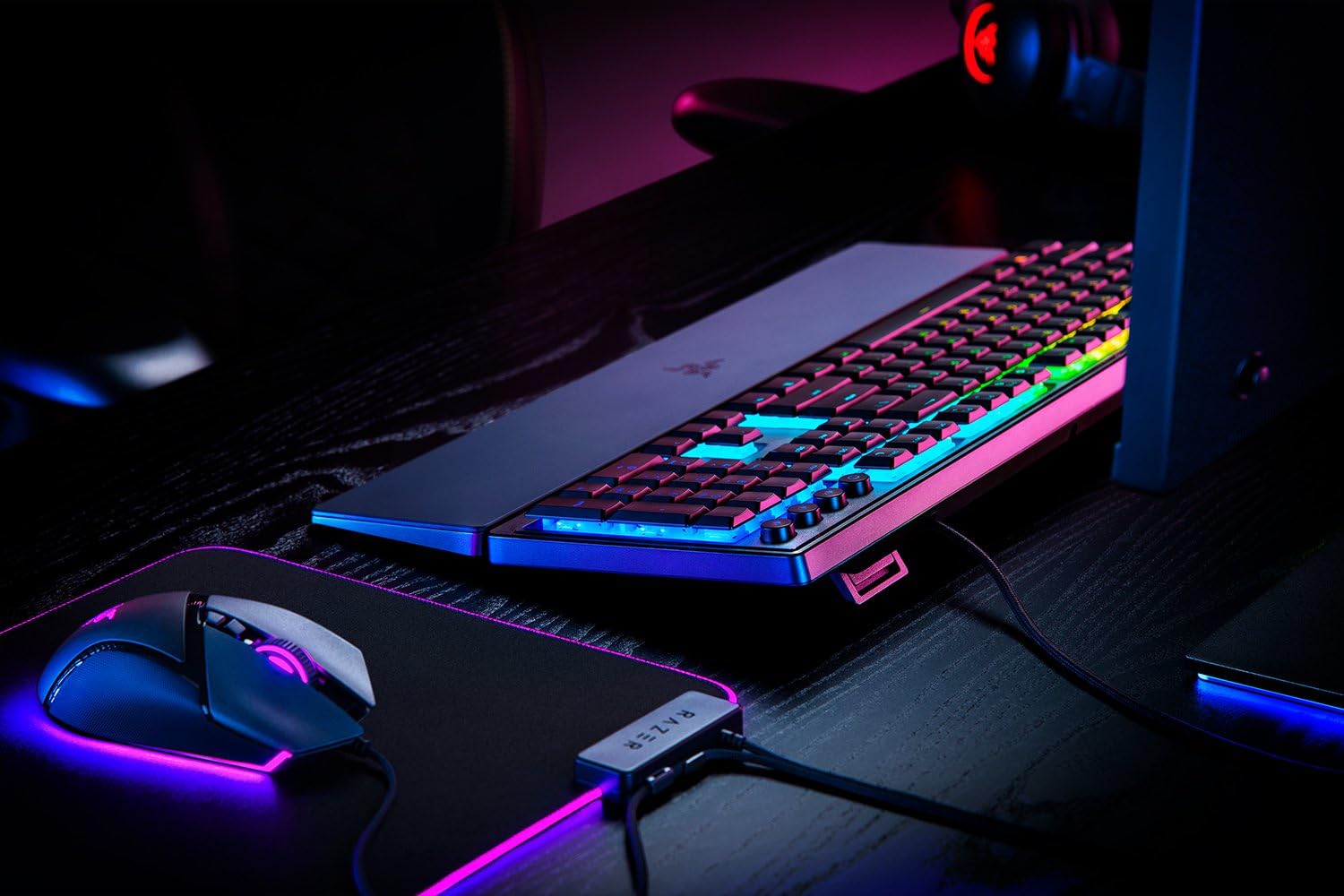razer-ornata-v3-clavier-gaming-membrane-m-canique-rev-tement-uv-repose-poignet-m image 2