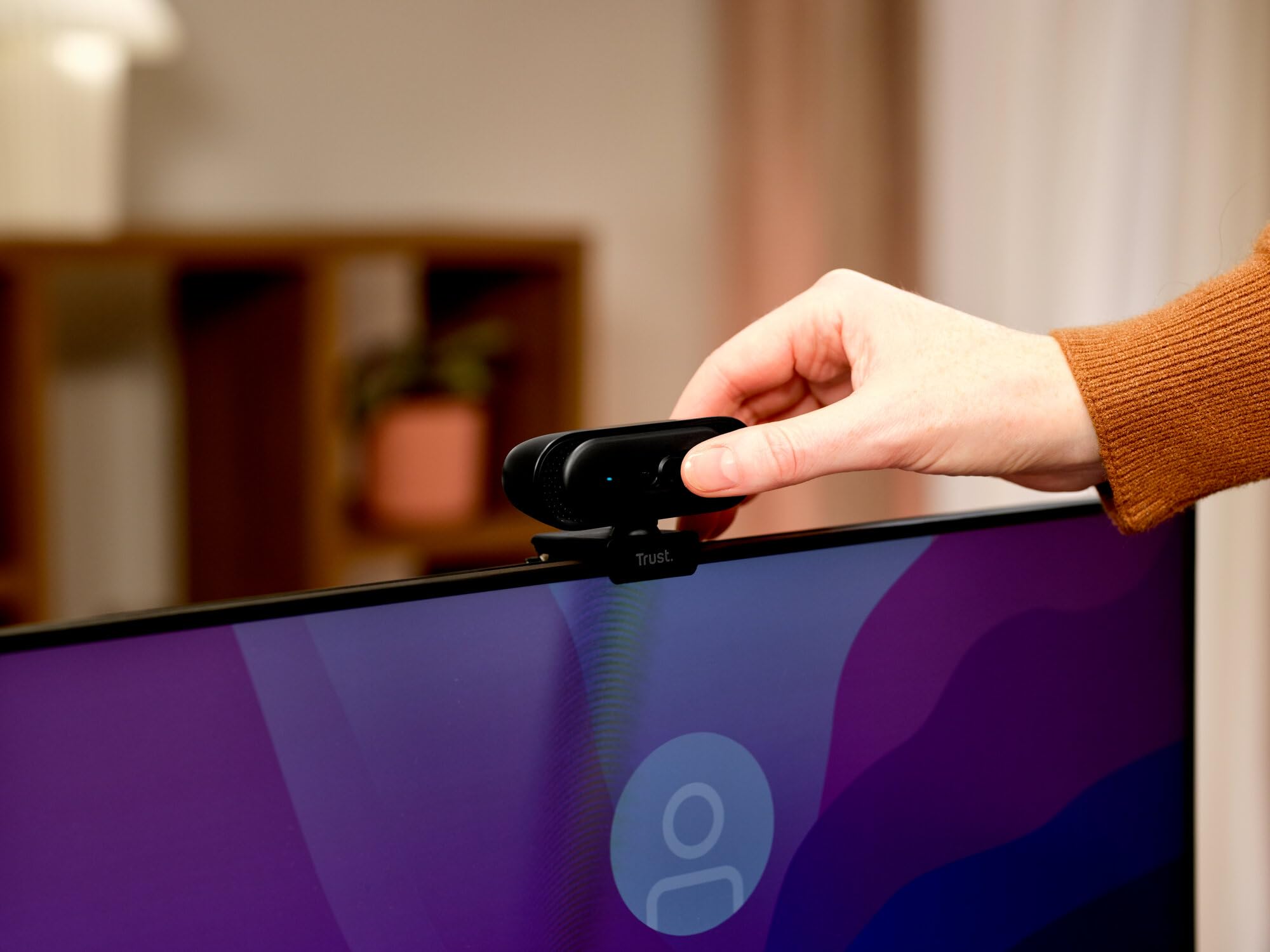trust-ovala-webcam-2k-qhd-avec-micro-usb-c-usb-a-grand-angle-75-filtre-de-confid image 7