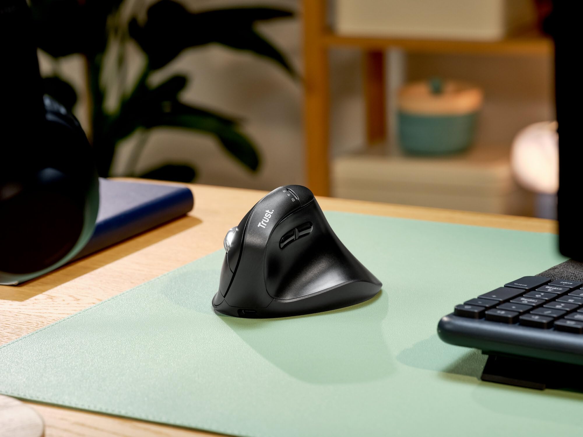 trust-vyran-souris-ergonomique-verticale-sans-fil-angle-50-molette-hyperscroll-m image 8