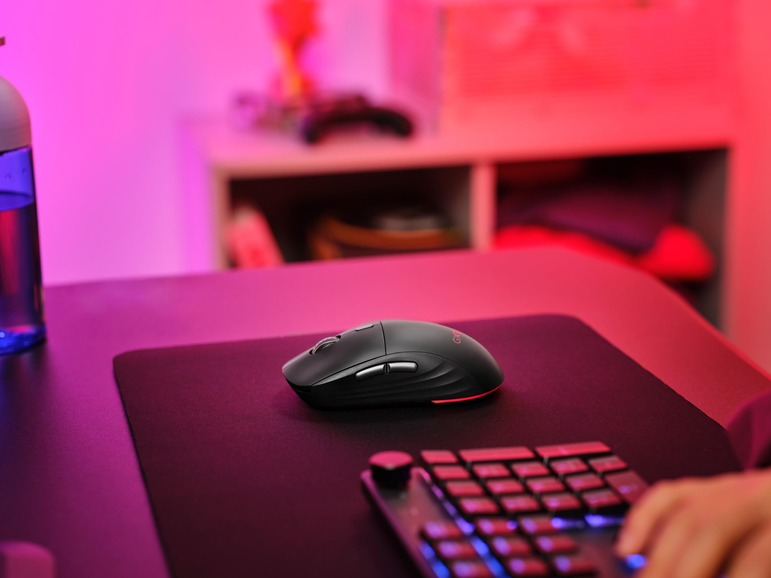 trust-gxt-redex-ii-souris-gamer-sans-fil-2-4-ghz-rechargeable-10-000-dpi-6-bouto image 8